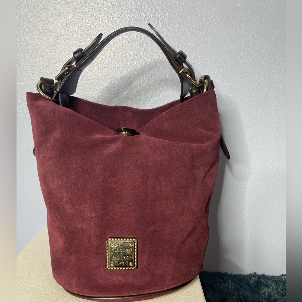 Dooney & Bourke bucket bag